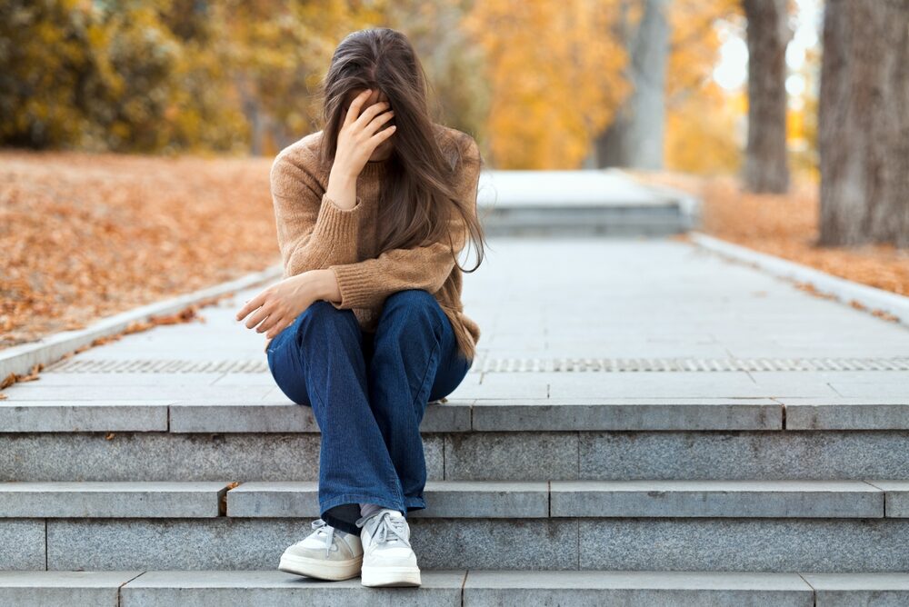 How Brainwave Retraining Helps Women Manage Autumn Anxiety